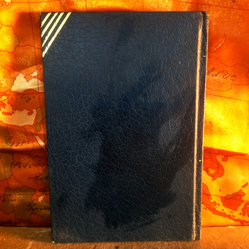 کتاب دست دوم کلیات اشعار ترکی شهریار به انضمام حیدربابایه سلام اثر محمدحسین بهجت تبریزی (شهریار) | چاپ اول و دوم ۱۳۶۷ و ۱۳۶۸ | نشر نگاه و زرین | گالینگور | نسخه نو